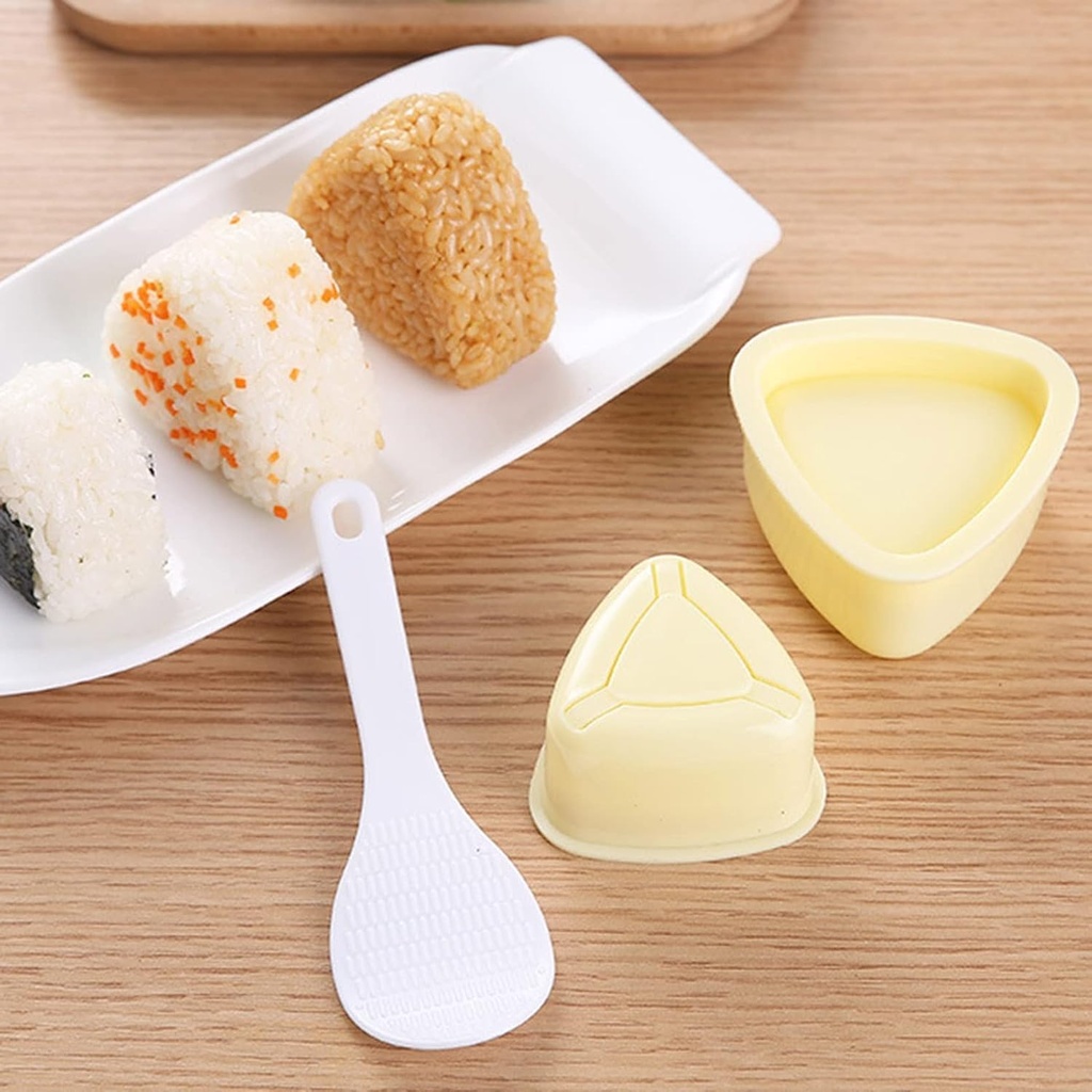 onigiri-mold-triangle-3-pieces-musubi-pr-4.jpg